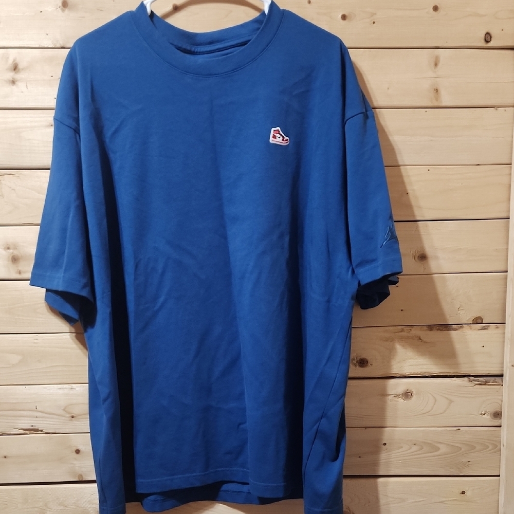 Jordan Retro T- Shirt Size XL NWOT